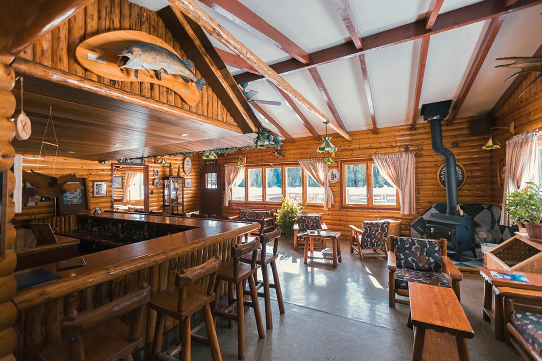 Salle à manger de l'Auberge Pourvoirie Kanamouche